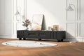 Meuble TV moderne à pieds en bois massif avec 4 étagères de rangement et 2 portes de rangement pour salon ou salle de divertissement