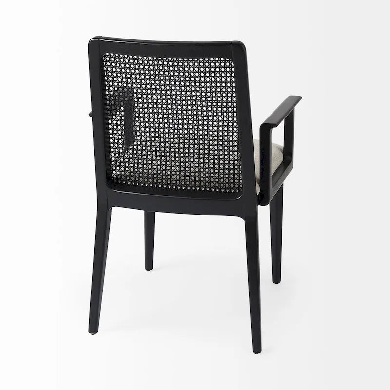 Chaise de salle à manger Clara en tissu crème avec dossier en cannage et structure en bois massif marron clair